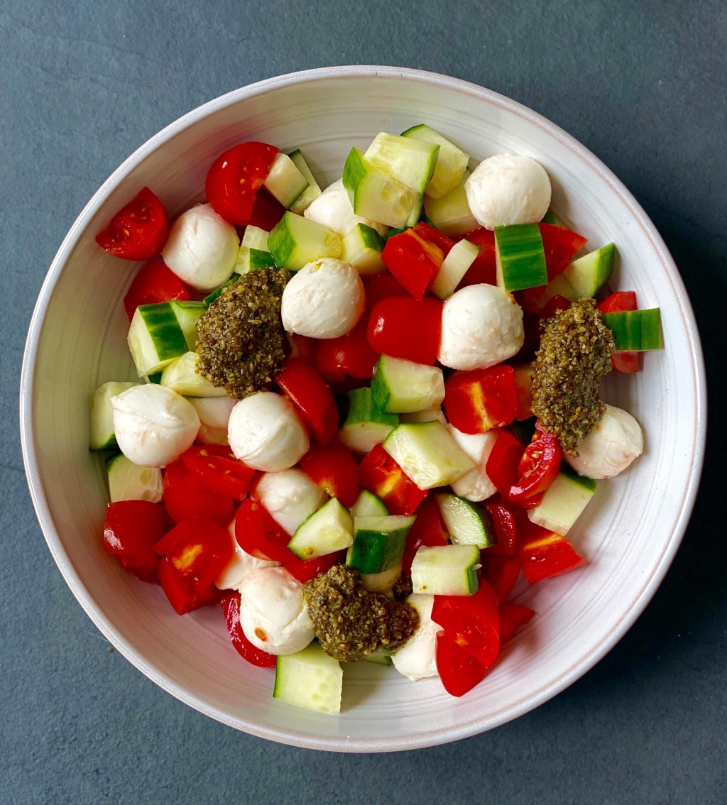 Semi-Homemade Pesto Caprese&nbsp;Salad