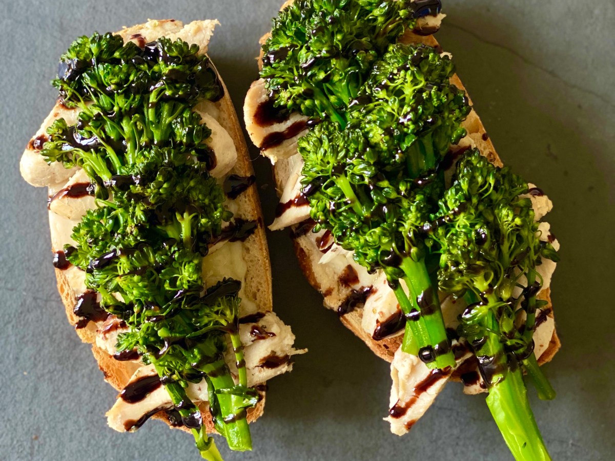 Broccoli & Chicken Open Faced&nbsp;Sandwiches